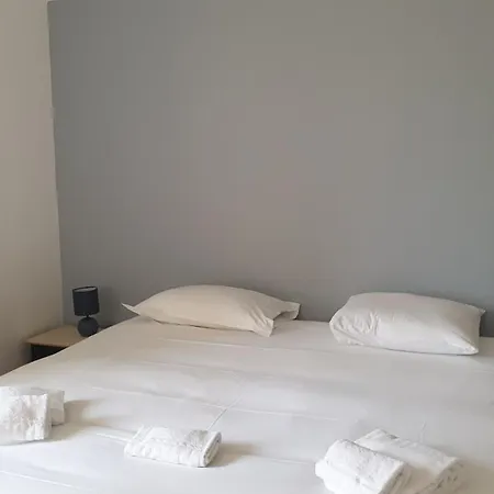 Penzion La Maison Barent - Proche Des Grottes De